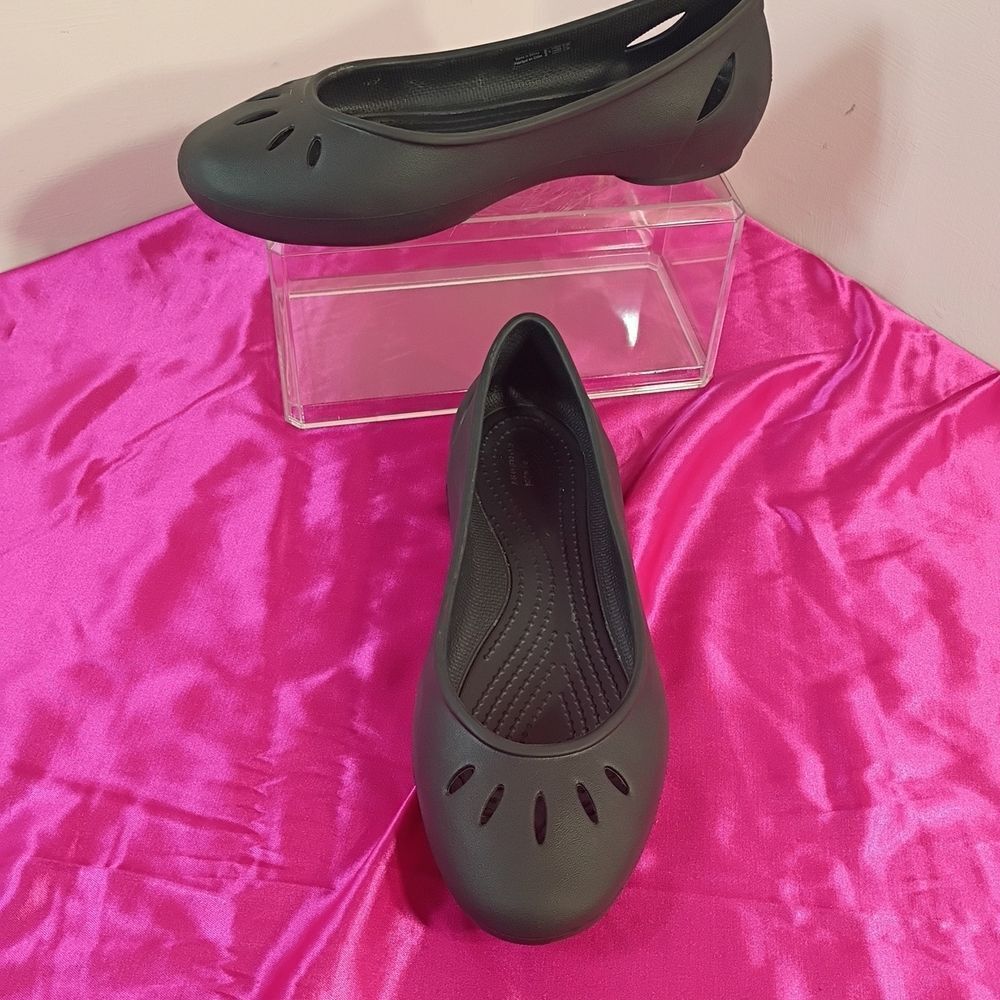 Crocs Kadee Flats Women Size 7 Sandals Black Rubber Ballet Shoes Slip On.